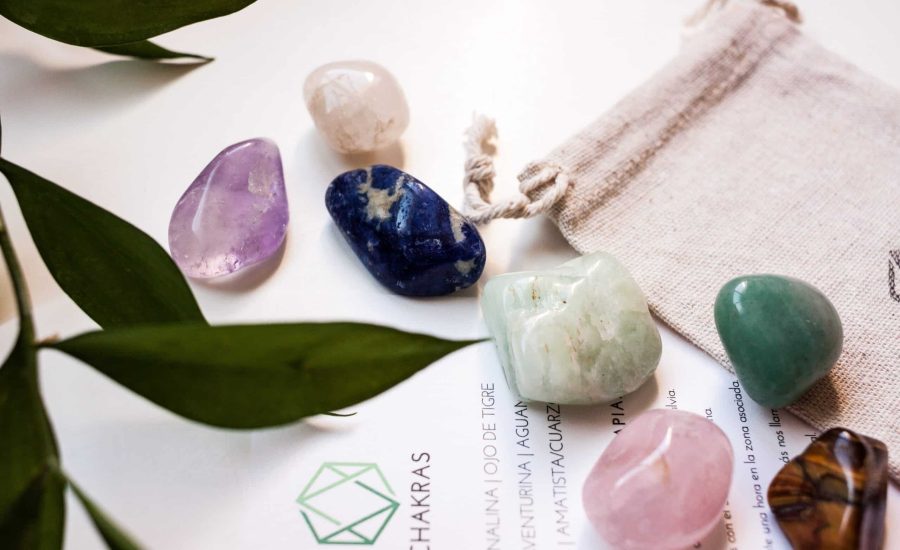 pierres et chakras, lithothérapie et spiritualité
